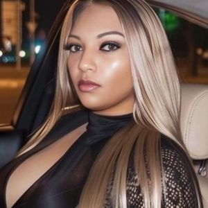 Meet your Posher, Christina